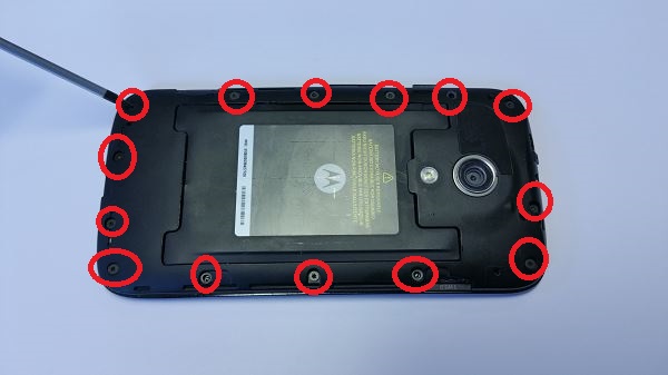 R&eacute;paration du Motorola MOTO G XT1032